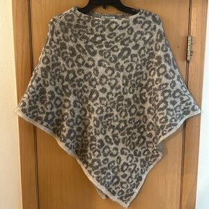 Nardi & Tagliaferri Women’s Animal Print Mohair Cape Shrug Poncho Gray One Size